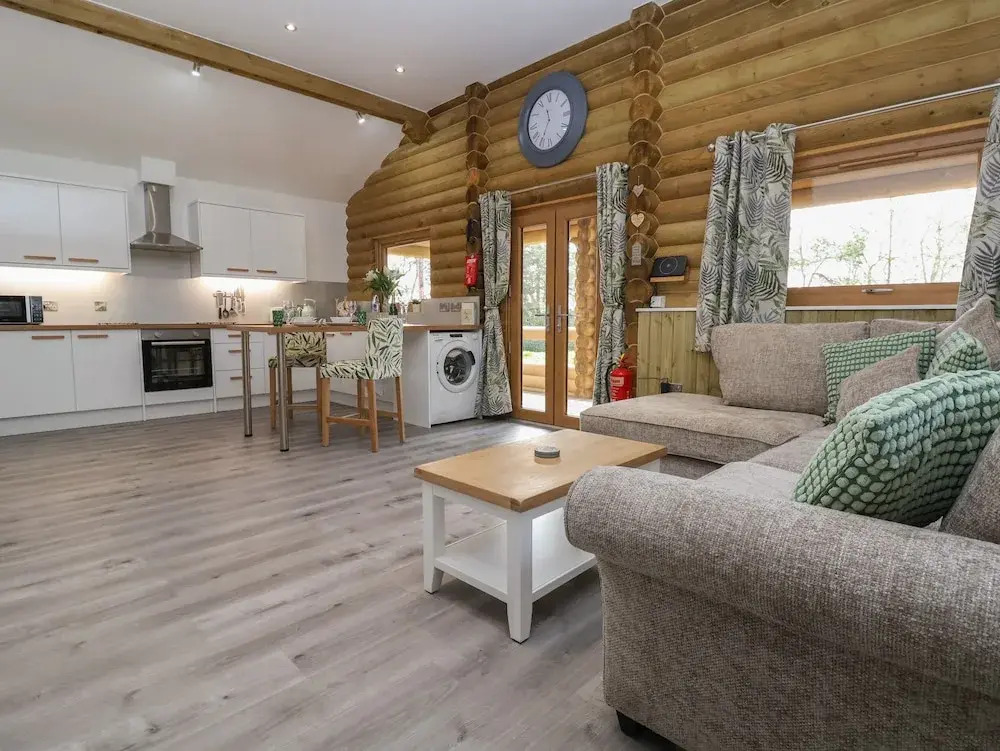 Redwood Lodge