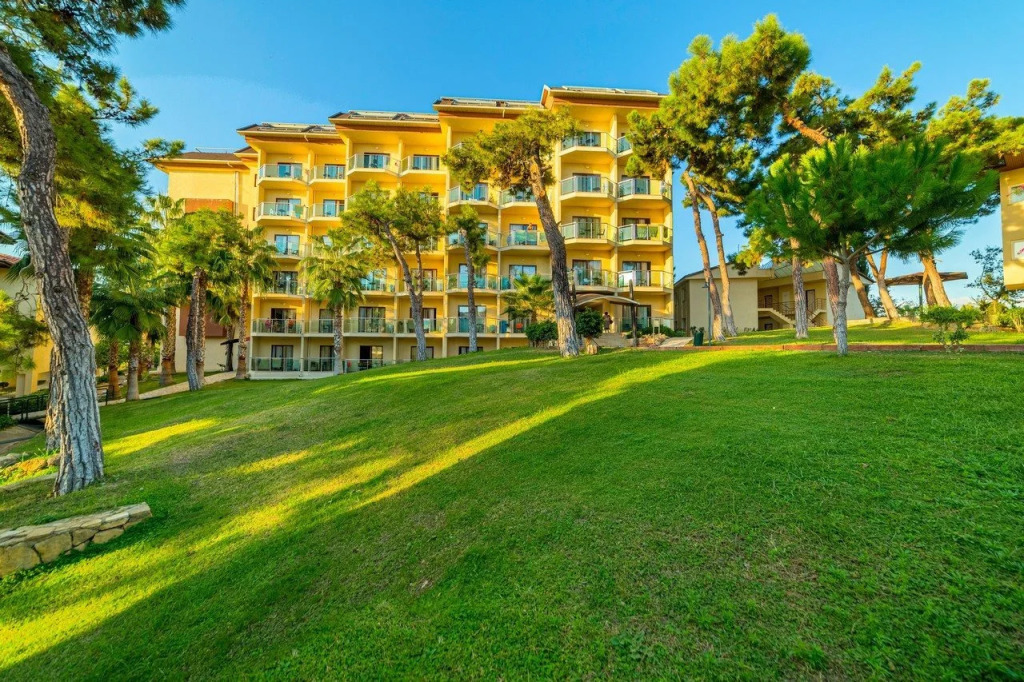 Justiniano Park Conti