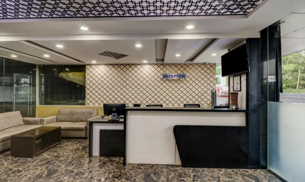 Treebo Sahara Suites 750M From St Johns Medical College And Hospital