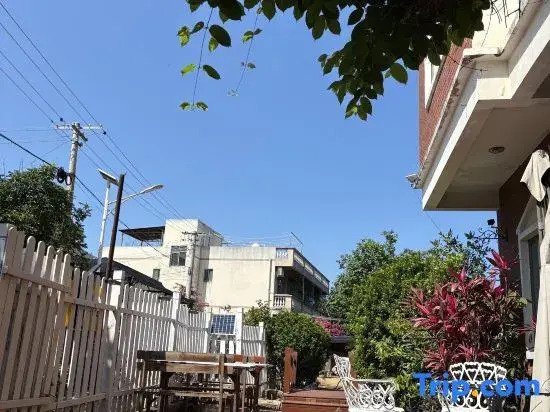 Beihai Weizhou Island Three Cats Homestay