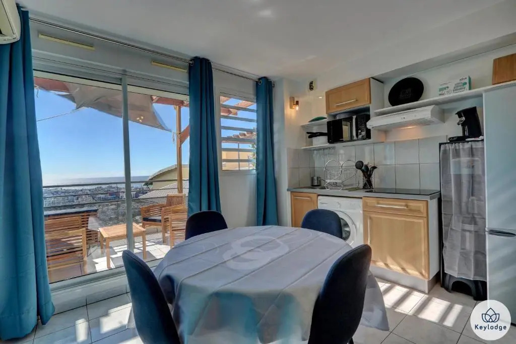 T2 - Duplex – Neptune - 34 m2 – Vue mer - Saint-Denis