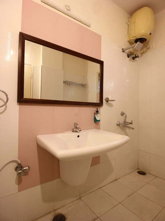 OYO 22279 Flagship Hotel Pavan