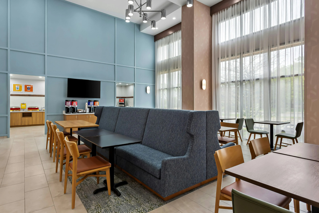 Hampton Inn & Suites Bolingbrook