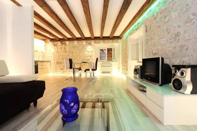 Apartment 4 You
