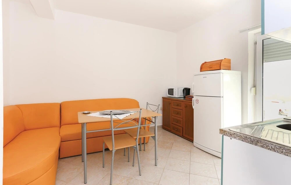 Stunning Home in Stanici With Wifi and 3 Bedrooms