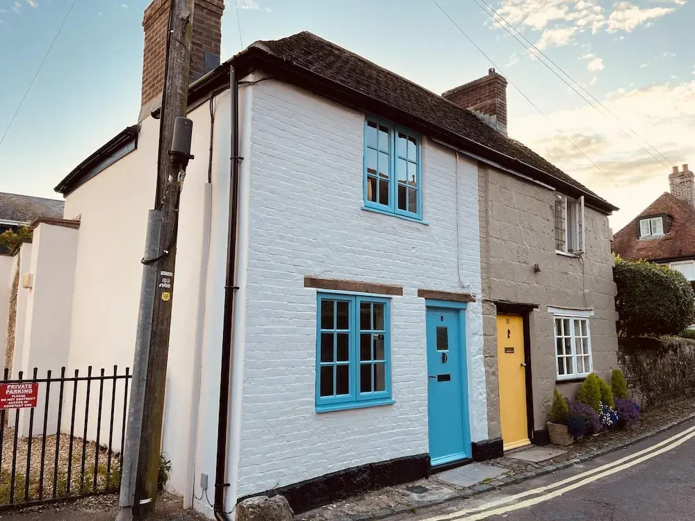 Charming Cottage Sleeps 4 With Sauna