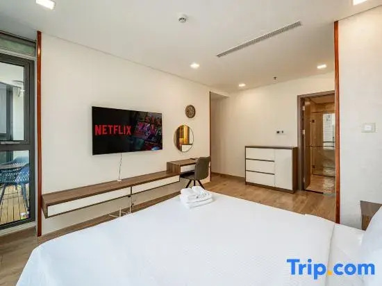 The Landmark Collection Suite