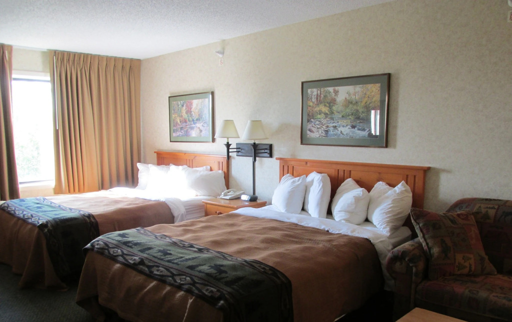 Kelly Inn and Suites Mitchell