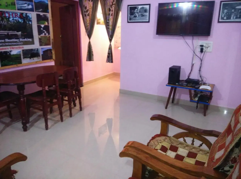 Pavithra Riverview Homestay