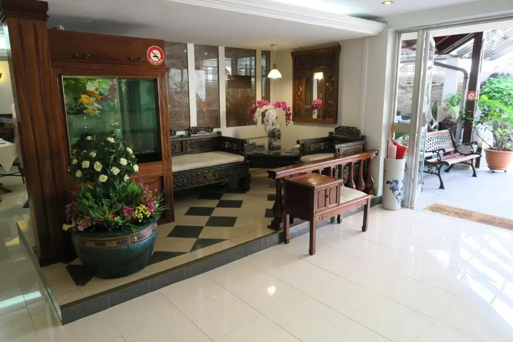 Central Hotel