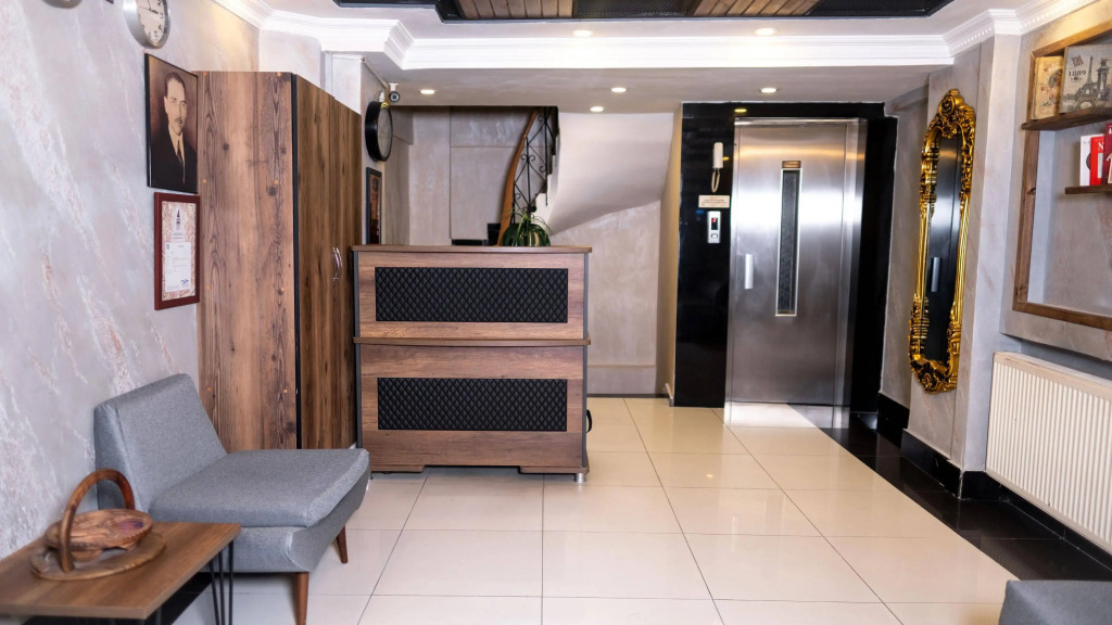 Hotel Insta Residence