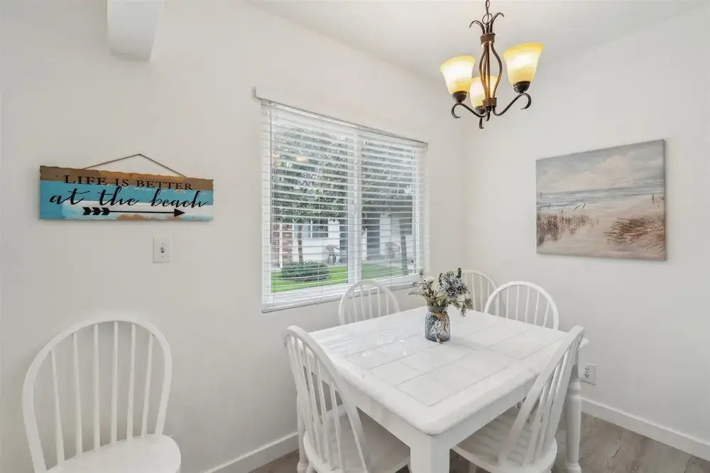 Beautiful 2 Bed Beach Getaway #115 2 Bedroom Condo by Sunset Shores Condominiums