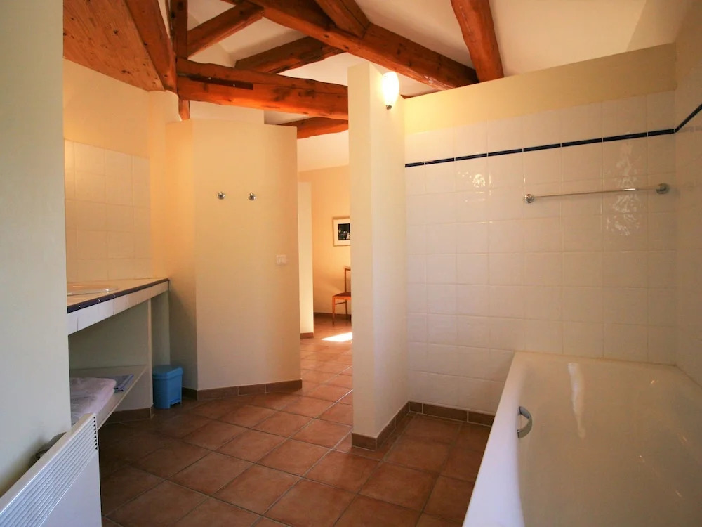 Luxurious Villa with Private Pool at Saignon France
