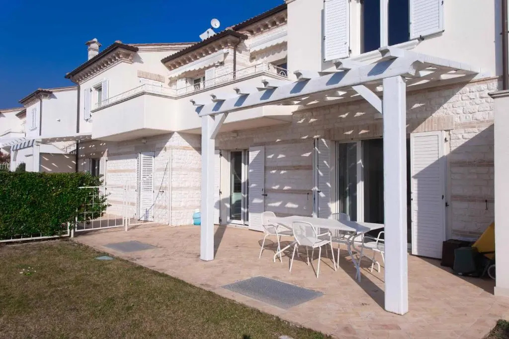 S18 - Sirolo, Nuovissimo Trilocale in Pietra Con Giardino Dx