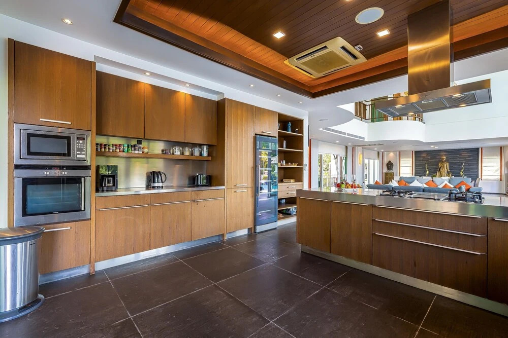 Luxury Mansion 6 BR on Golf Course JB