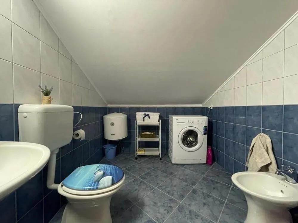 Aparment More