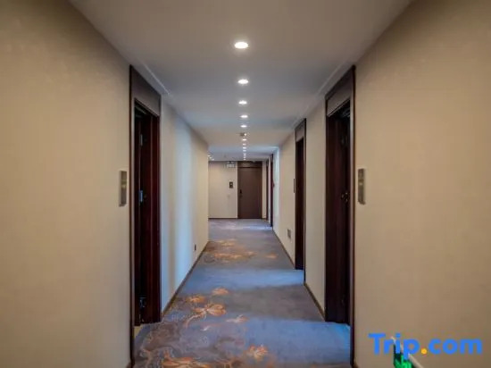 Yulong Hostel