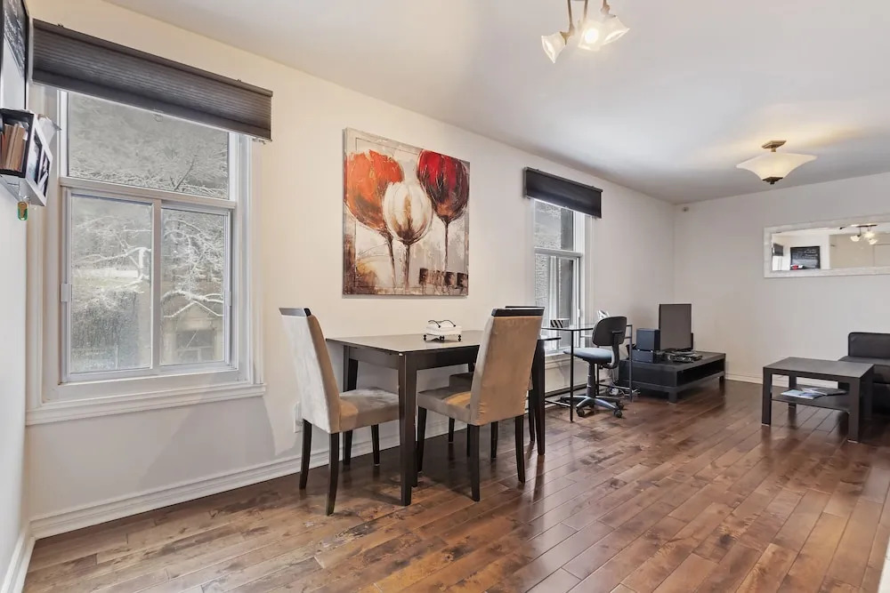 BnbEra - The Rock Apartment