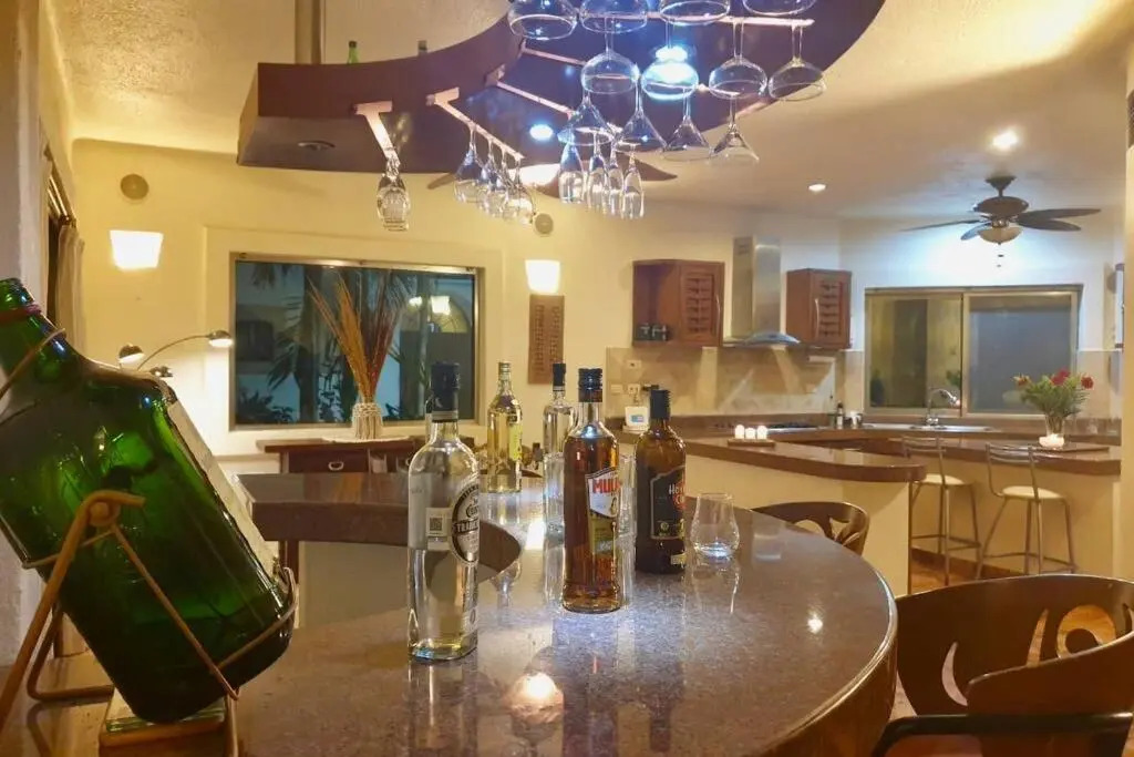 Casa Alexandra 4BR -10min 5ta y Playas! SLEEPS 11