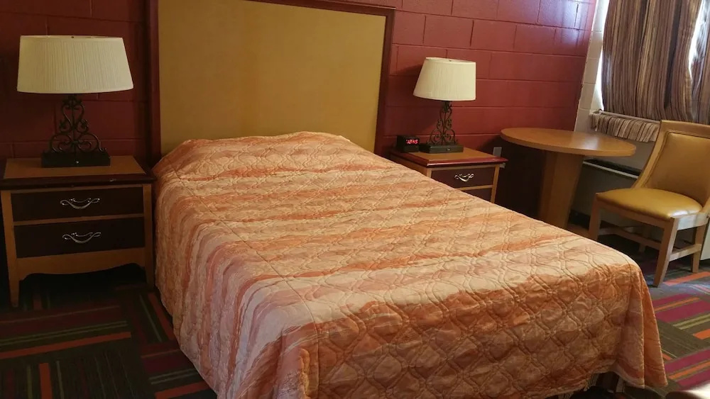 Thunder Bird Motel