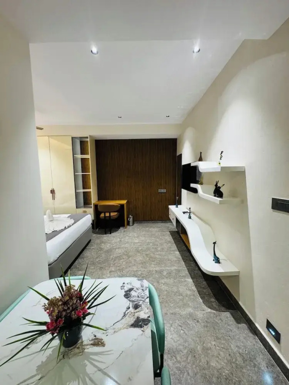 Shreshtam Apart Hotel, Kondapur