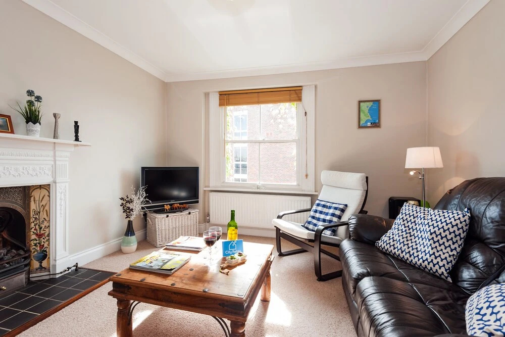 The Hogarth Road Nest - NB1