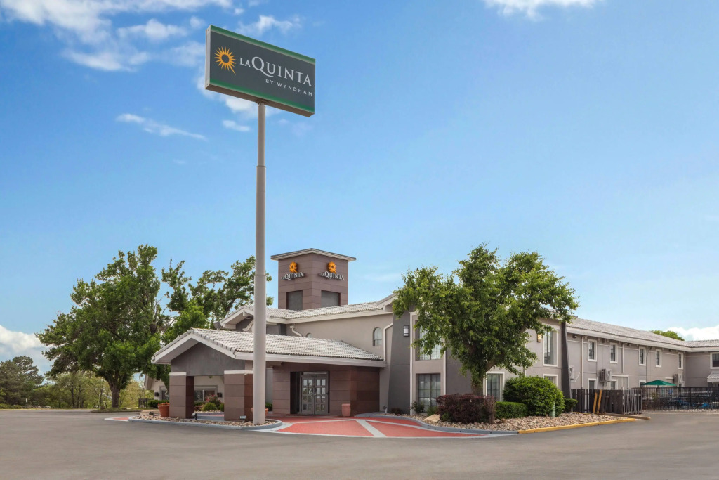 La Quinta Inn by Wyndham Omaha West