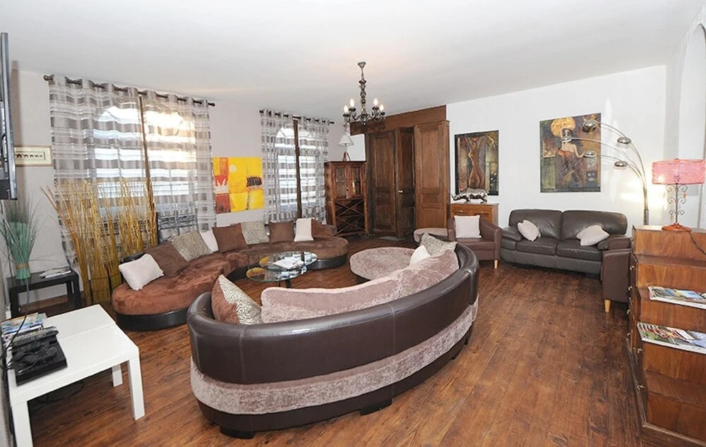 Mansion With 5 Bedrooms in Vernou-sur-brenne, With Pool Access, Enclos