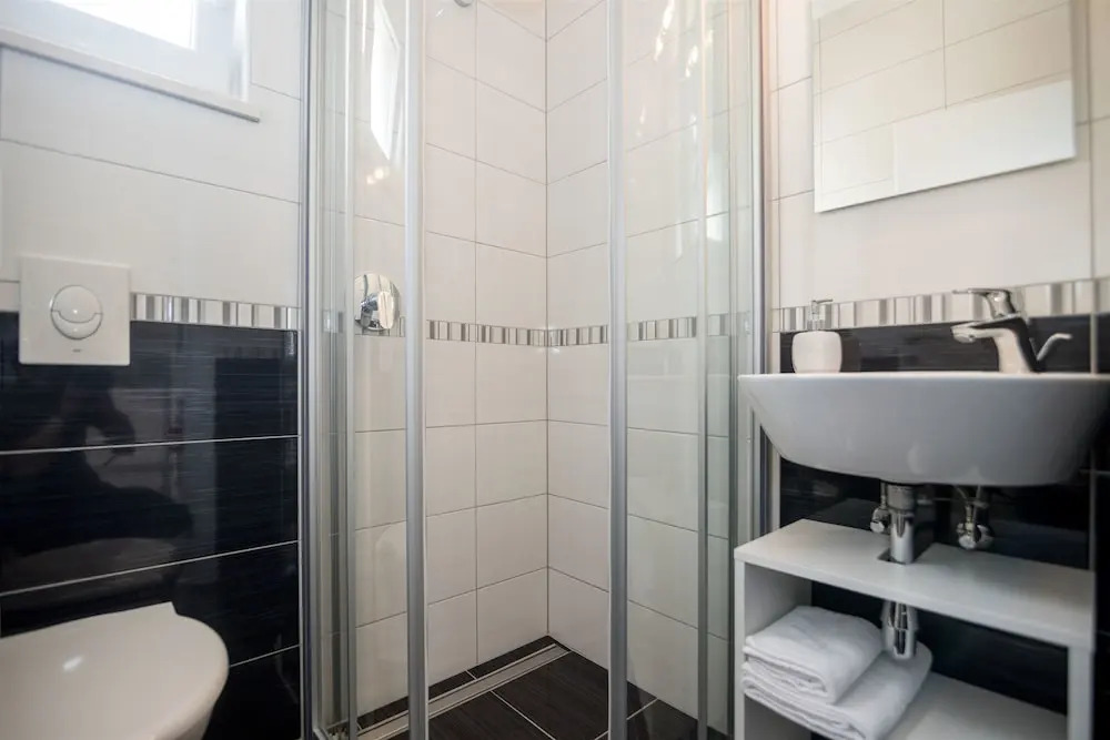 Apartments and Room Maestral