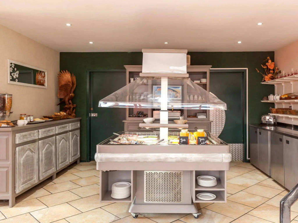 Hôtel Restaurant Le Brennus Logis Hotels