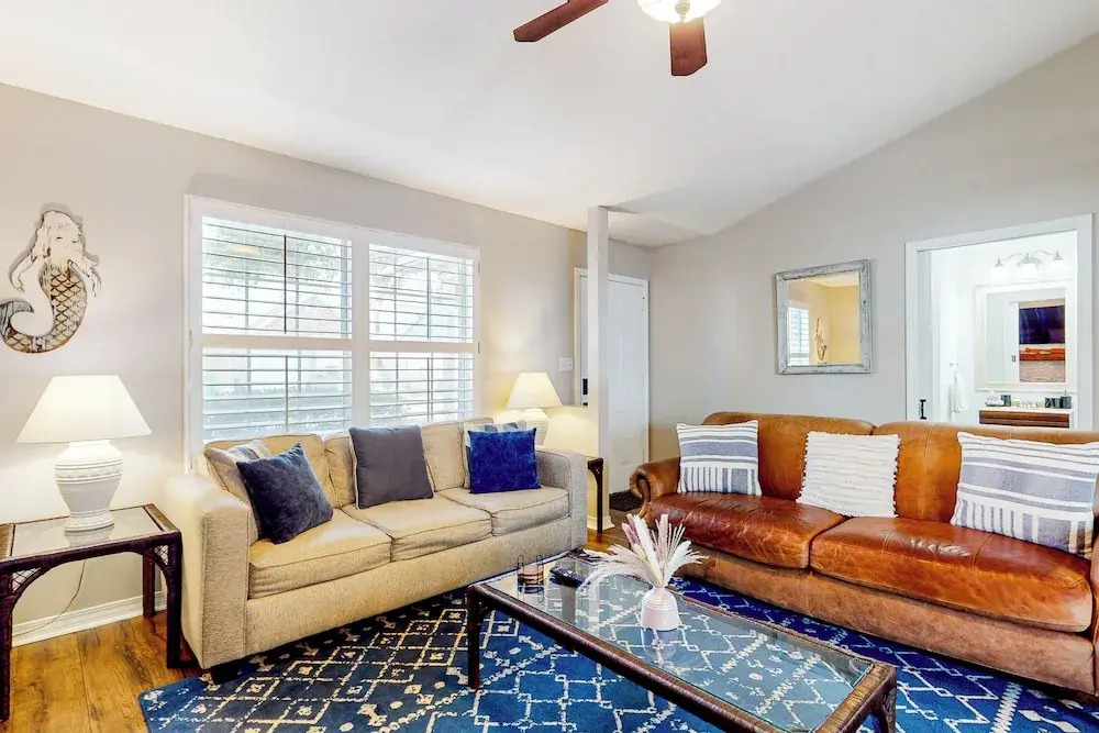 Dog-friendly Yard! Retreat 11 Mi to Destin & Beach