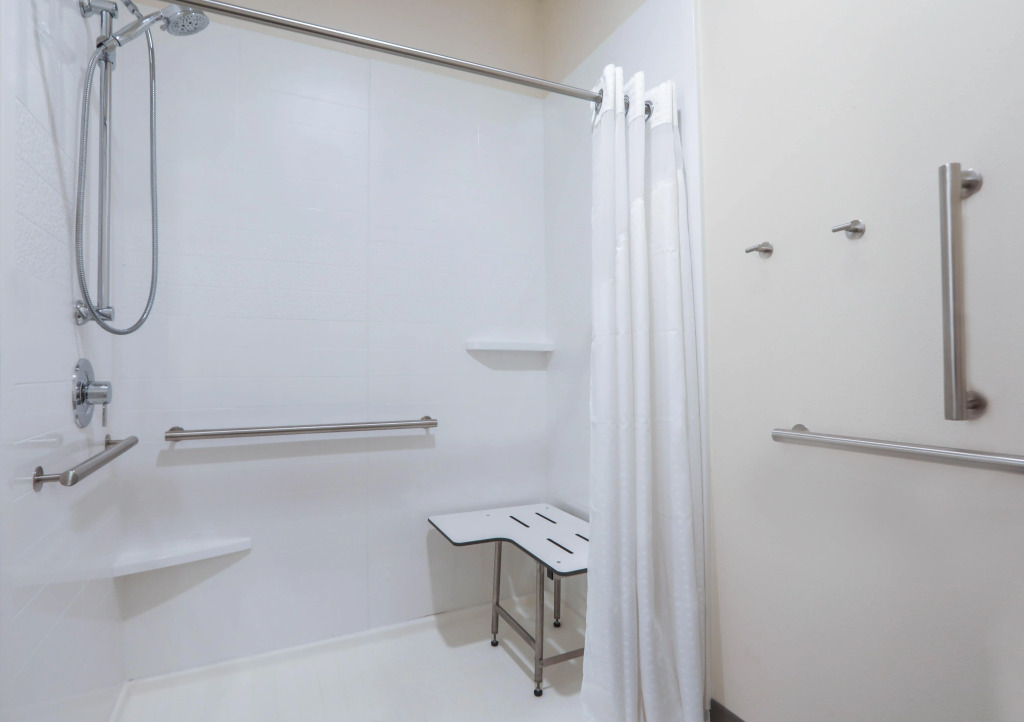 Holiday Inn & Suites Sioux Falls - Airport by IHG
