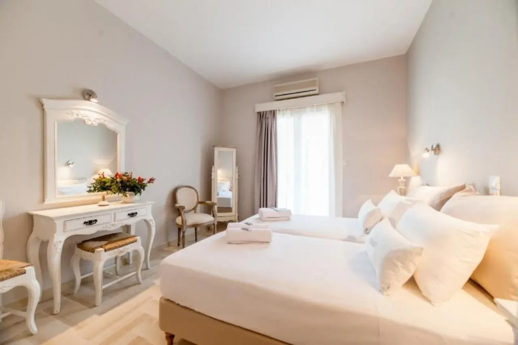 Anna Platanou Hotel