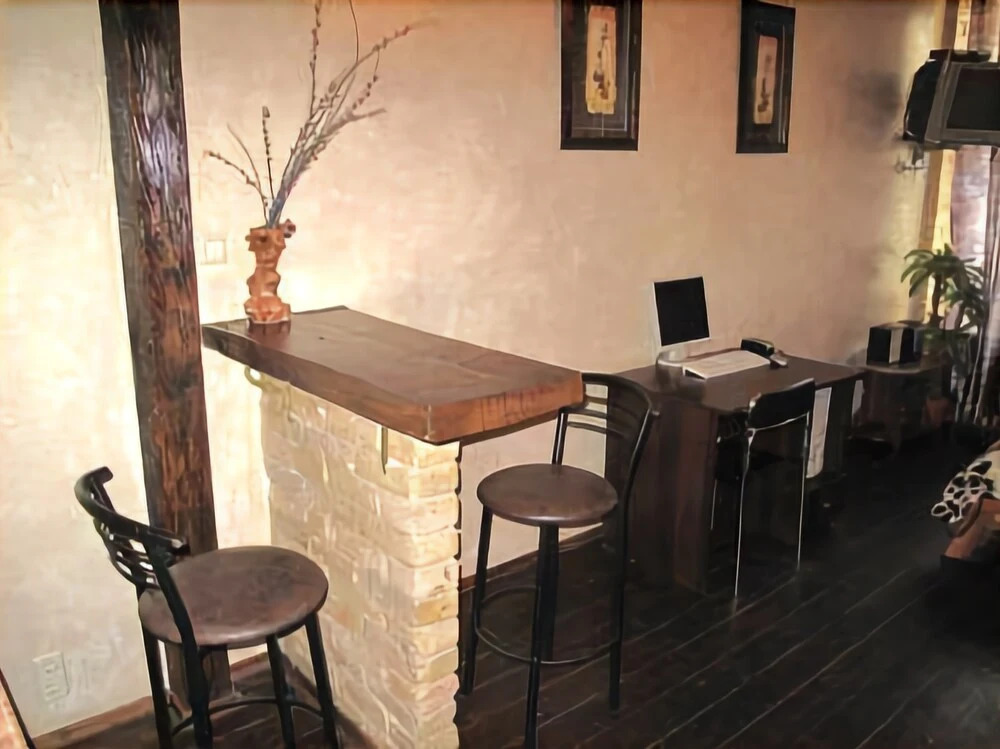 Mikhaylivska Antique Kiev Apartment
