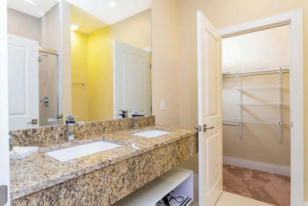 Stunning 4 Bd Close To Disney @ Magic Village 3247