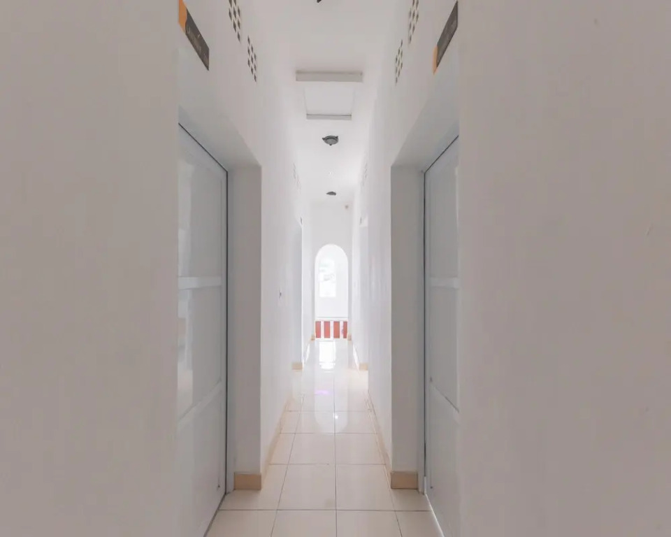 RedDoorz at Jalan Pangkal Perjuangan Karawang