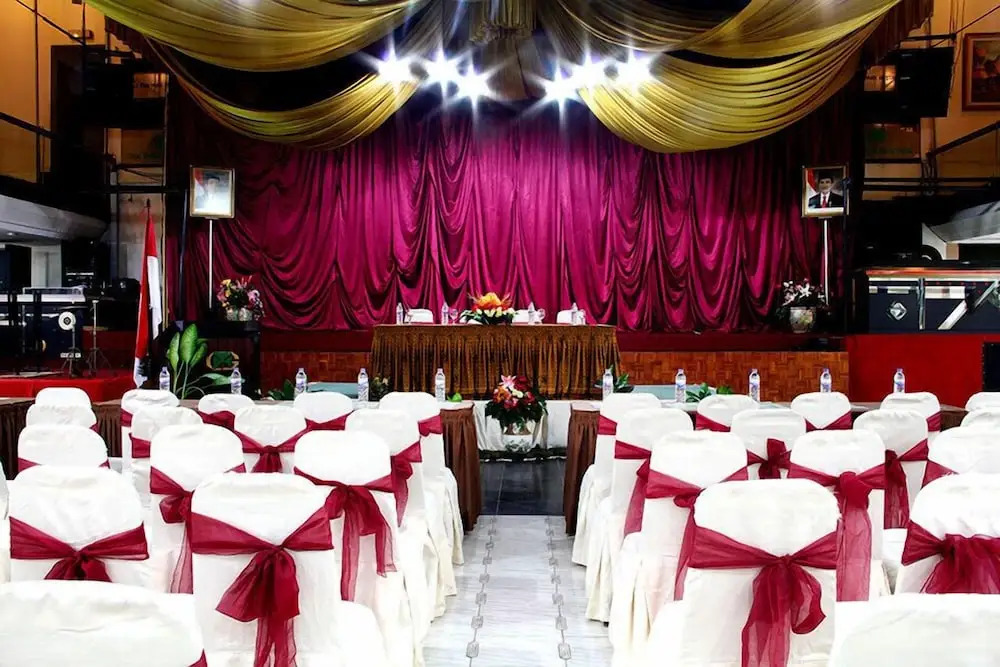 OYO 242 New Grand Park Hotel