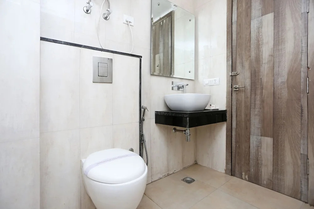 OYO 443 Hotel Lohias