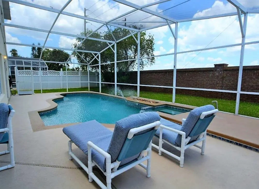 Casa con Piscina cerca a Disney