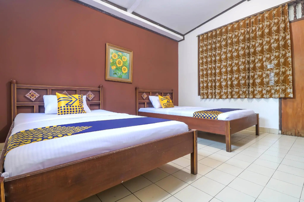 OYO 1927 Hotel Candra Adigraha