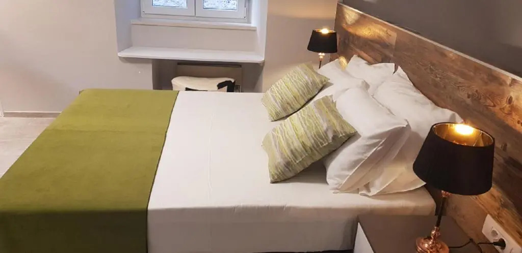 Apartments Giron