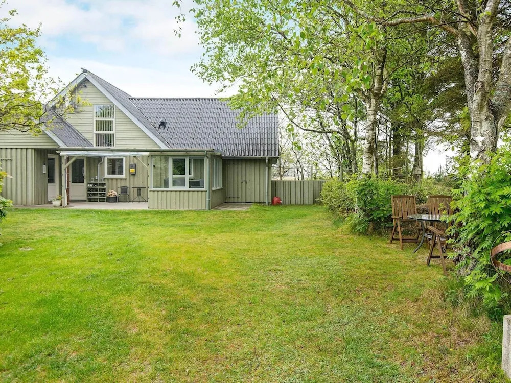 6 person holiday home in Hemmet
