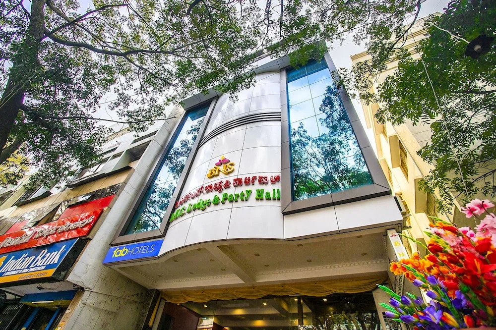 Fabhotel Bns Lodge