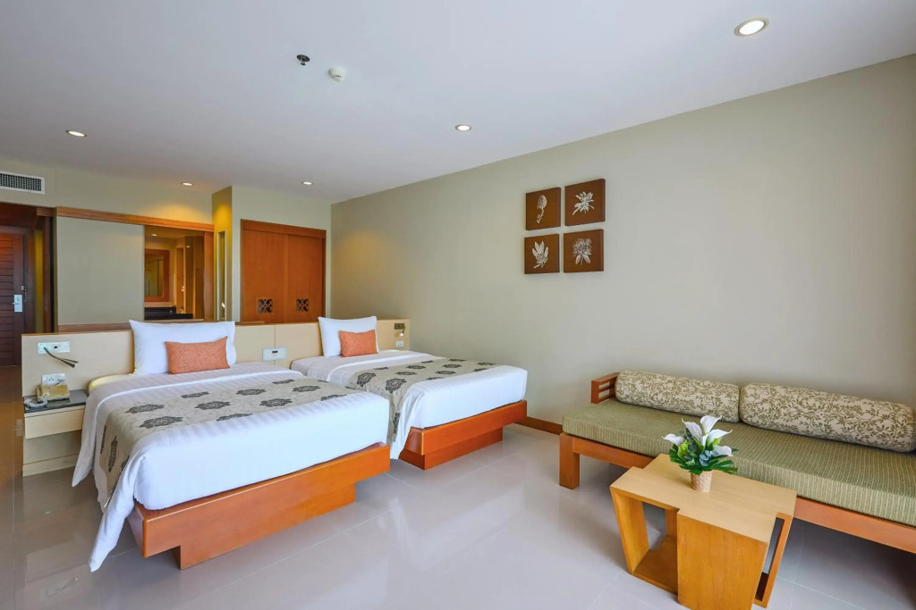 The Heritage Pattaya Beachfront Resort