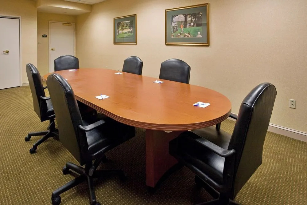 Holiday Inn Exp Suites Hazleton I-80