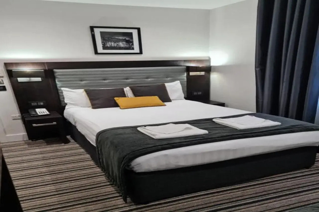 The Tudor Inn Hotel