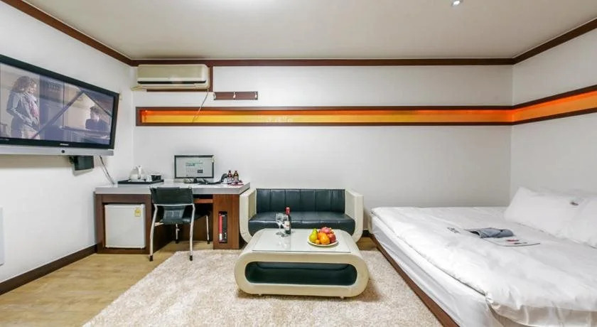 MK Hotel