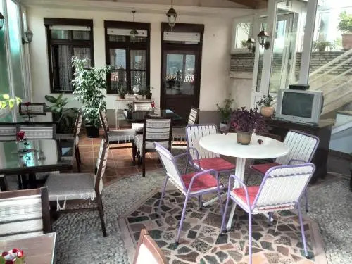 Villa Mesokastro