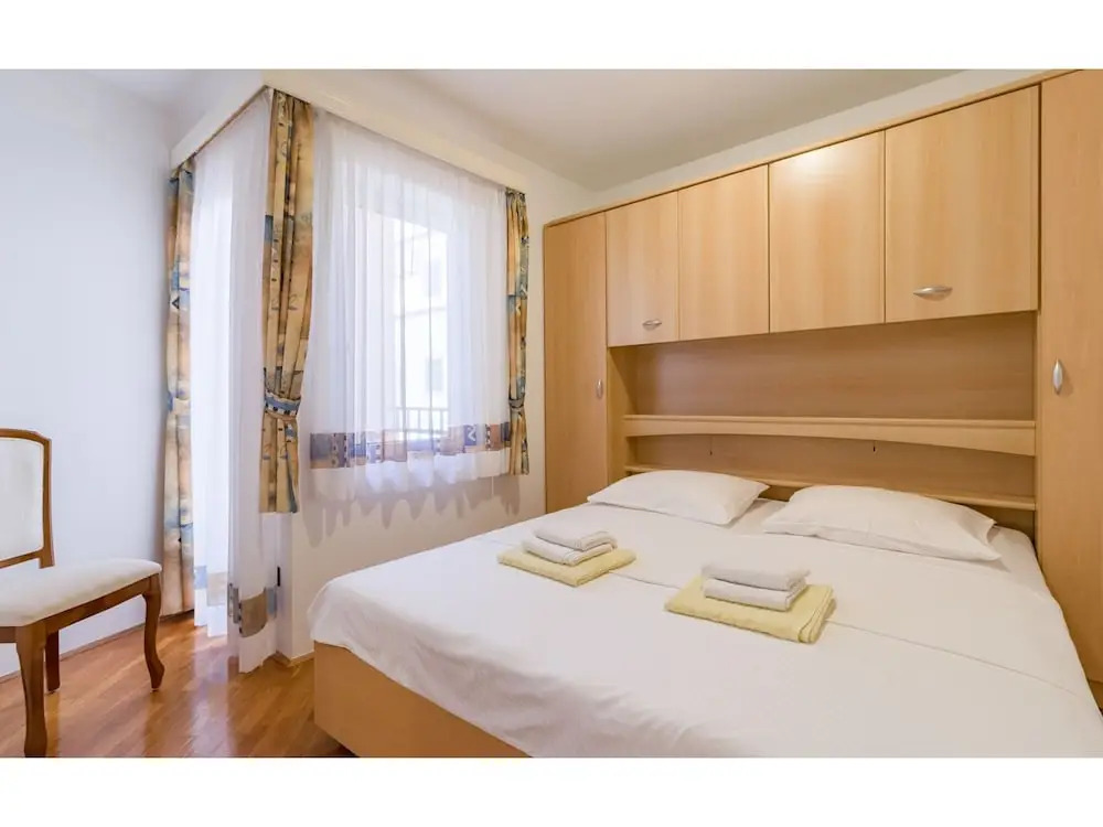 Modern Apartment With Balcony, Garden View in Villa Vizula