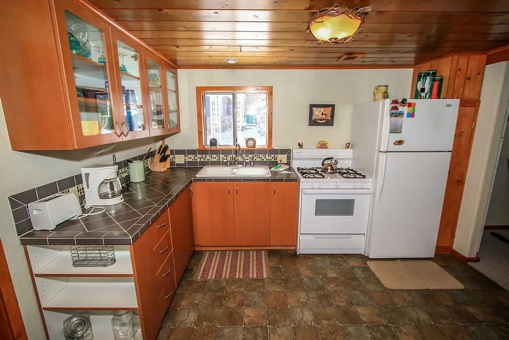 Merced Cottage 1453 by RedAwning